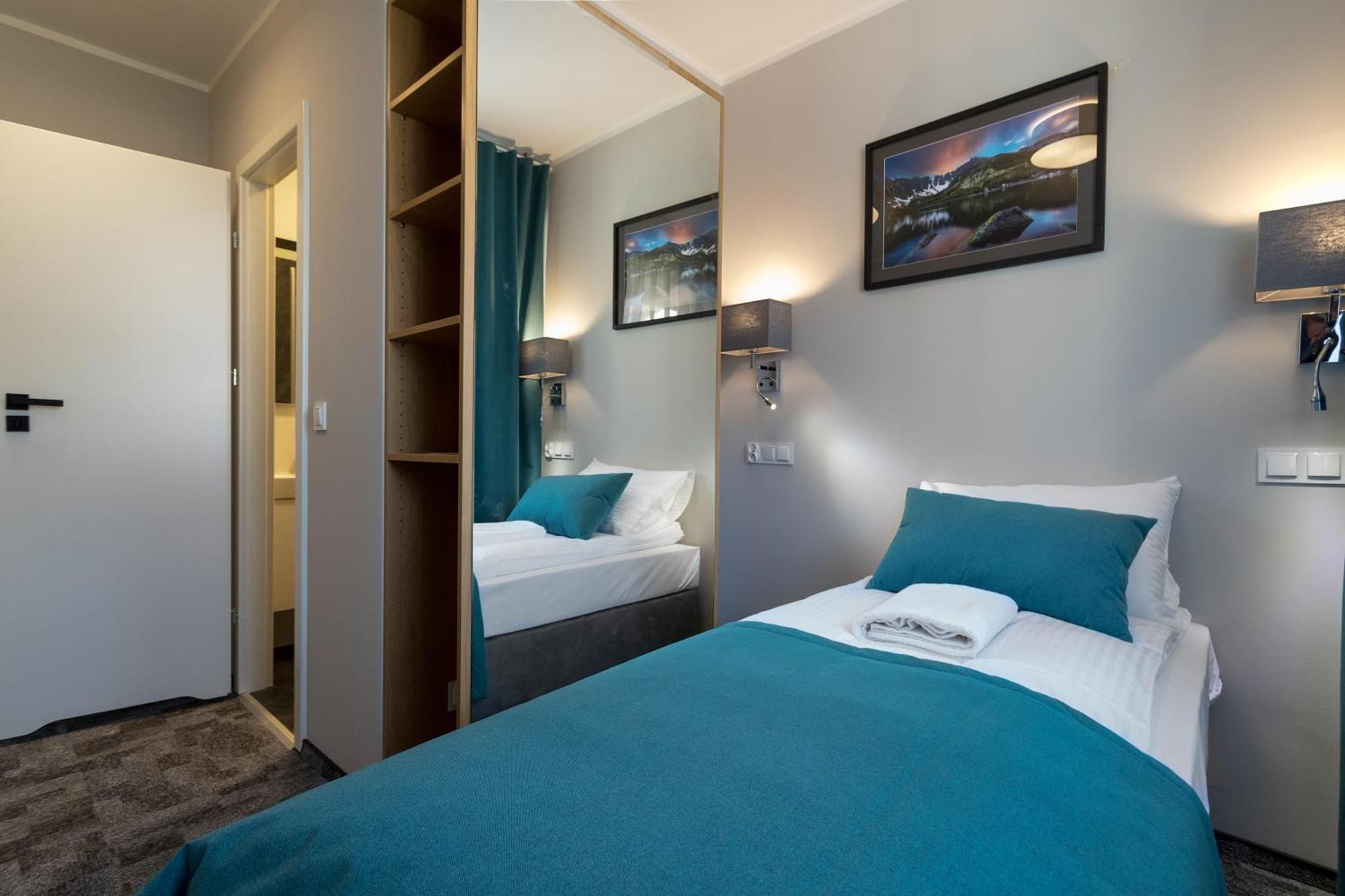 Przystanek Szrenica Hotel ชกลาร์สกา ปอเรมบา ภายนอก รูปภาพ